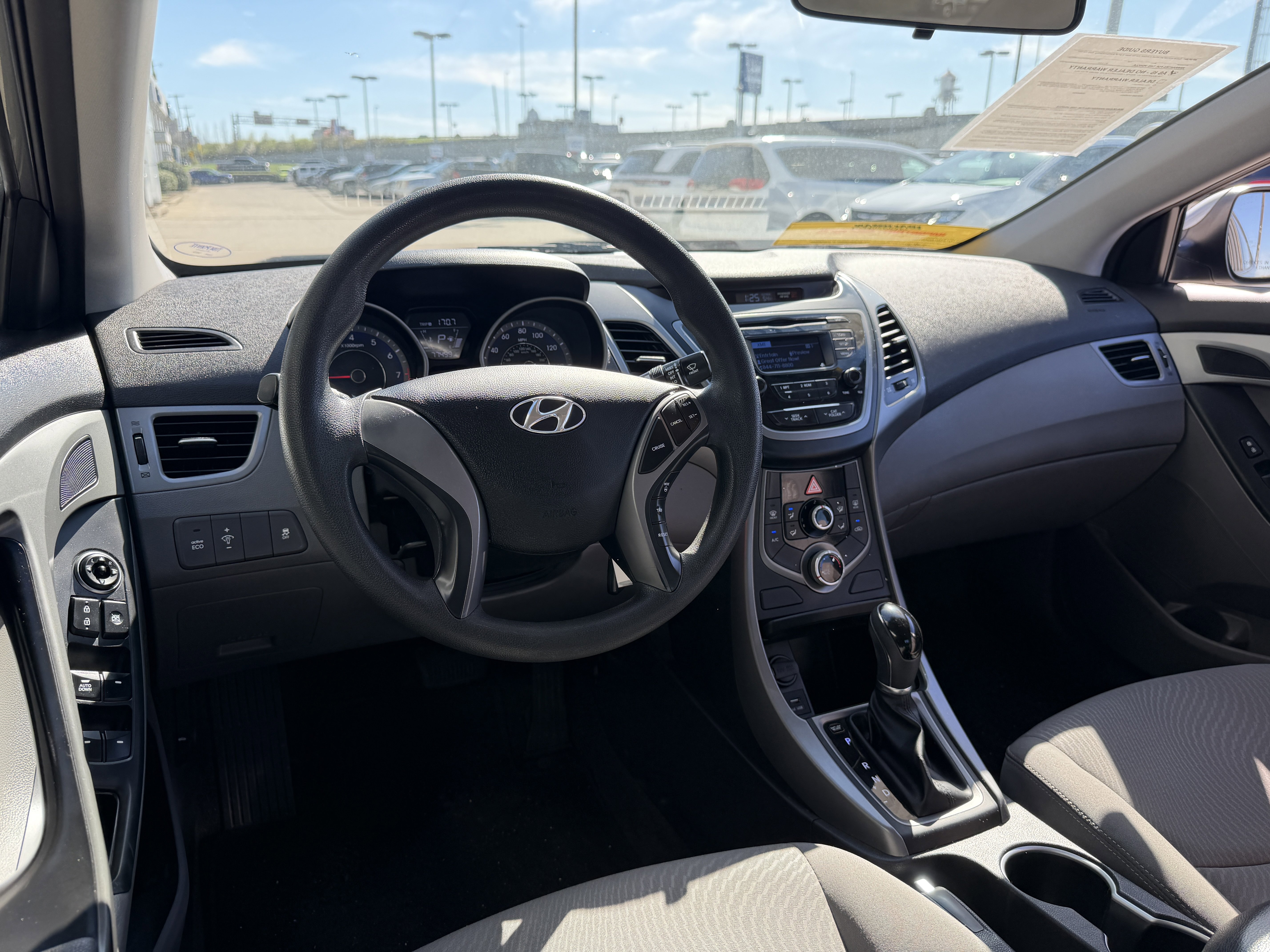 Used 2015 Hyundai Elantra SE image 23