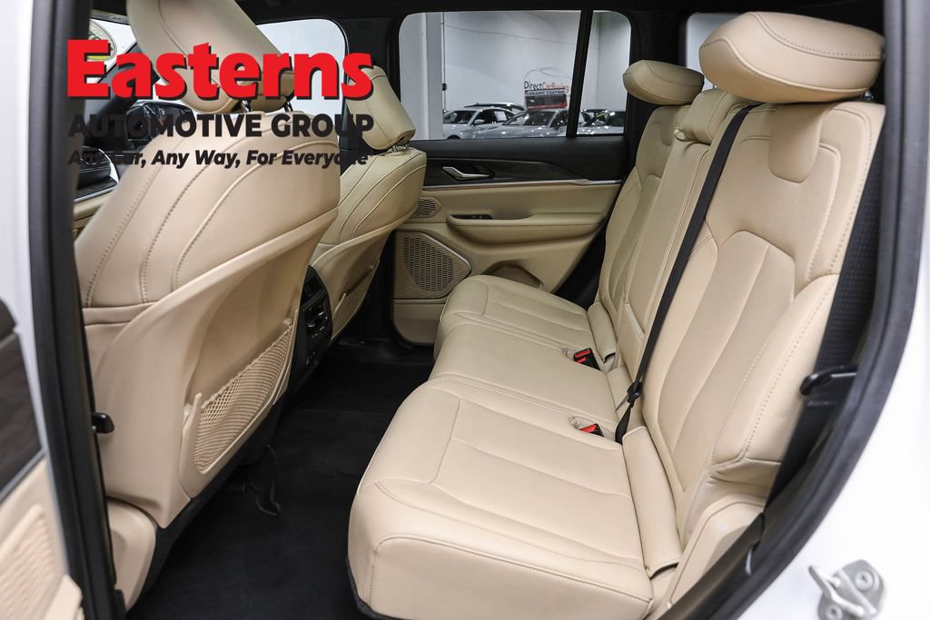 Used 2024 Jeep Grand Cherokee Limited 4xe AWD/4WD image 24