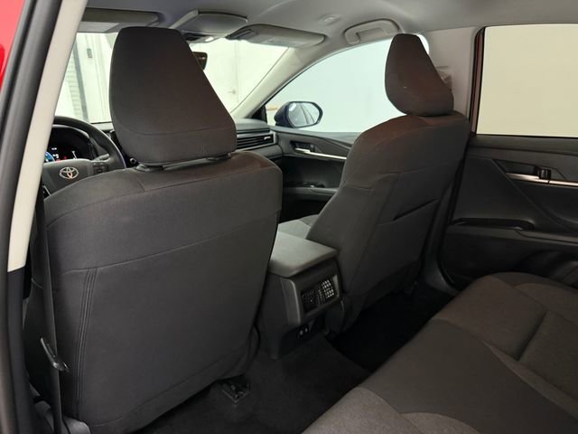 Used 2025 Toyota Camry LE FWD image 31