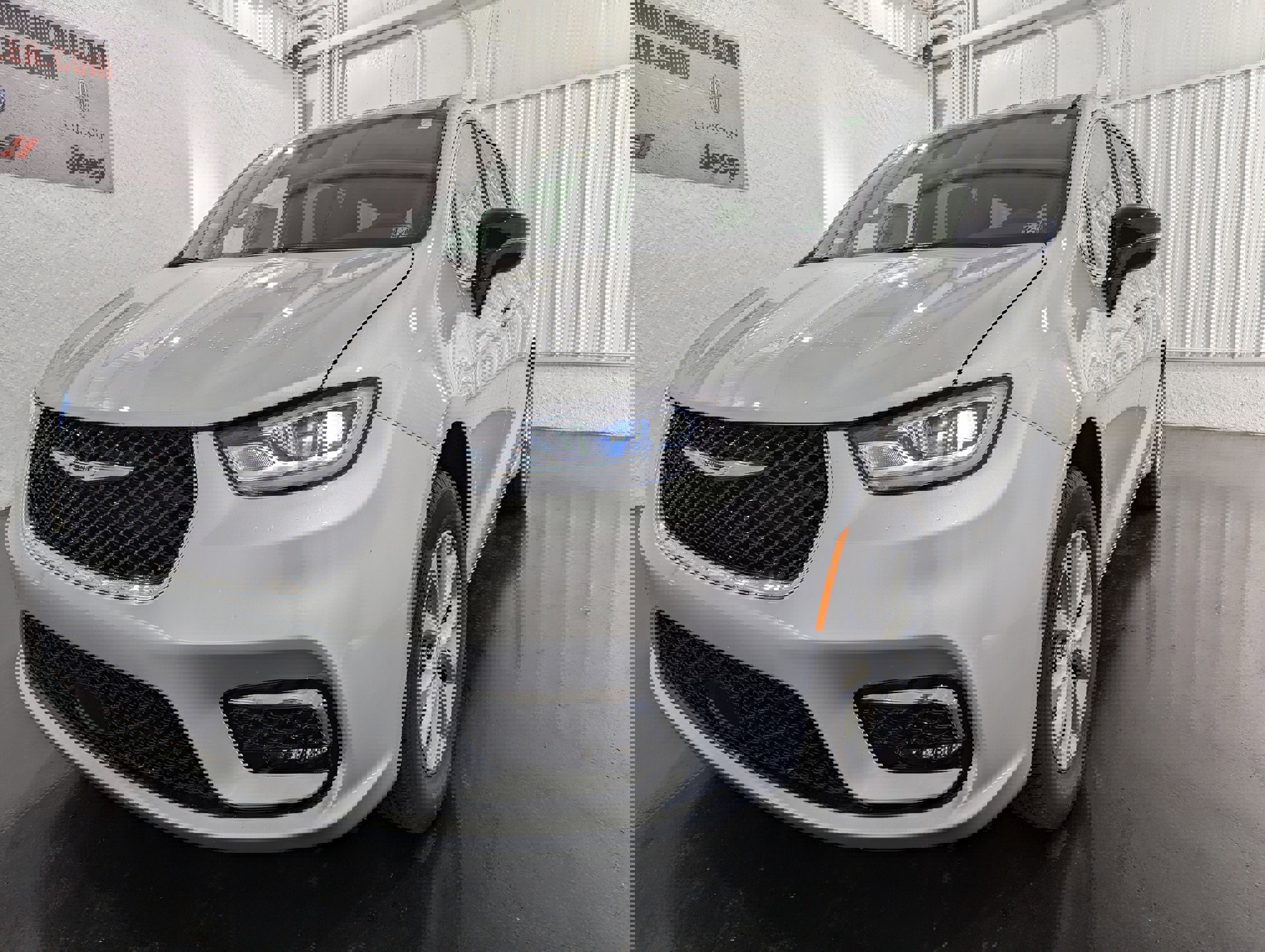 New 2026 Chrysler Pacifica Limited w/ Trailer Tow Group image 3