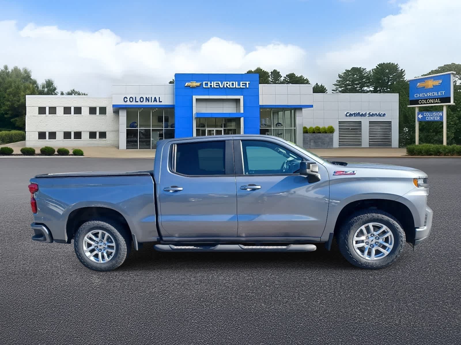 Used 2021 Chevrolet Silverado 1500 RST AWD/4WD image 3