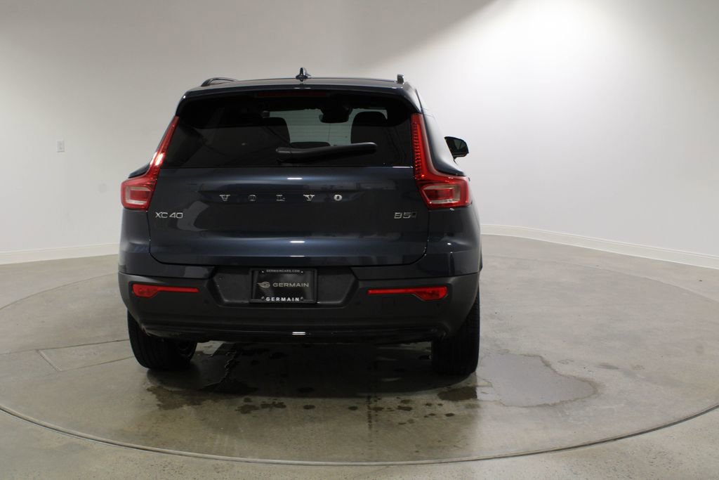 Used 2026 Volvo XC40 B5 Core w/ Climate Package image 4