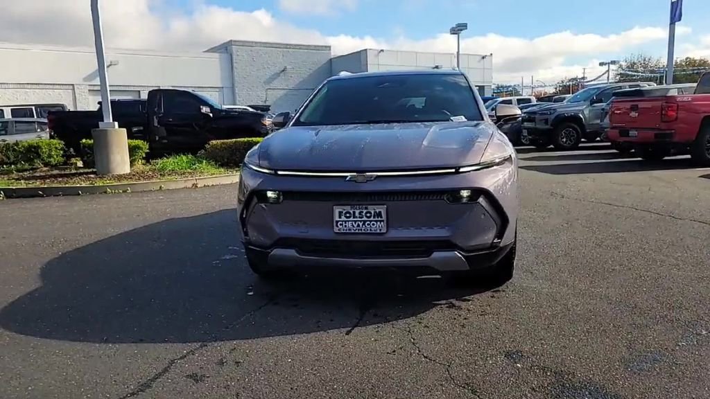 New 2026 Chevrolet Equinox EV LT image 3