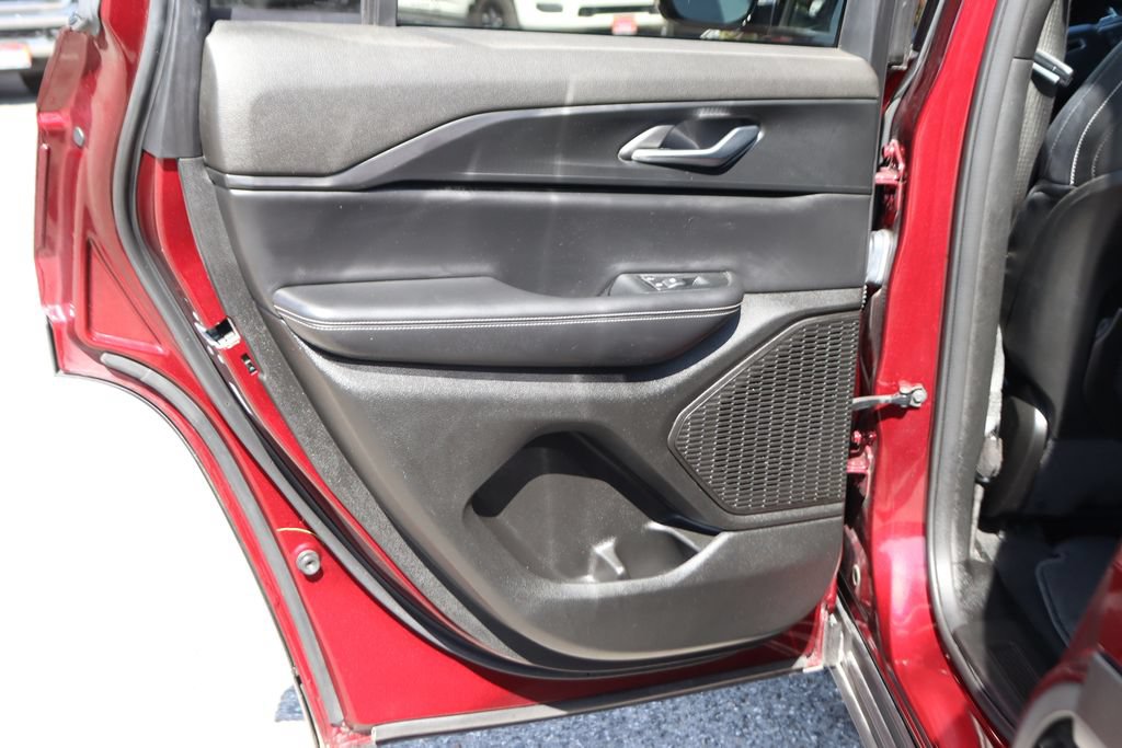 Used 2024 Jeep Grand Cherokee Altitude RWD image 35