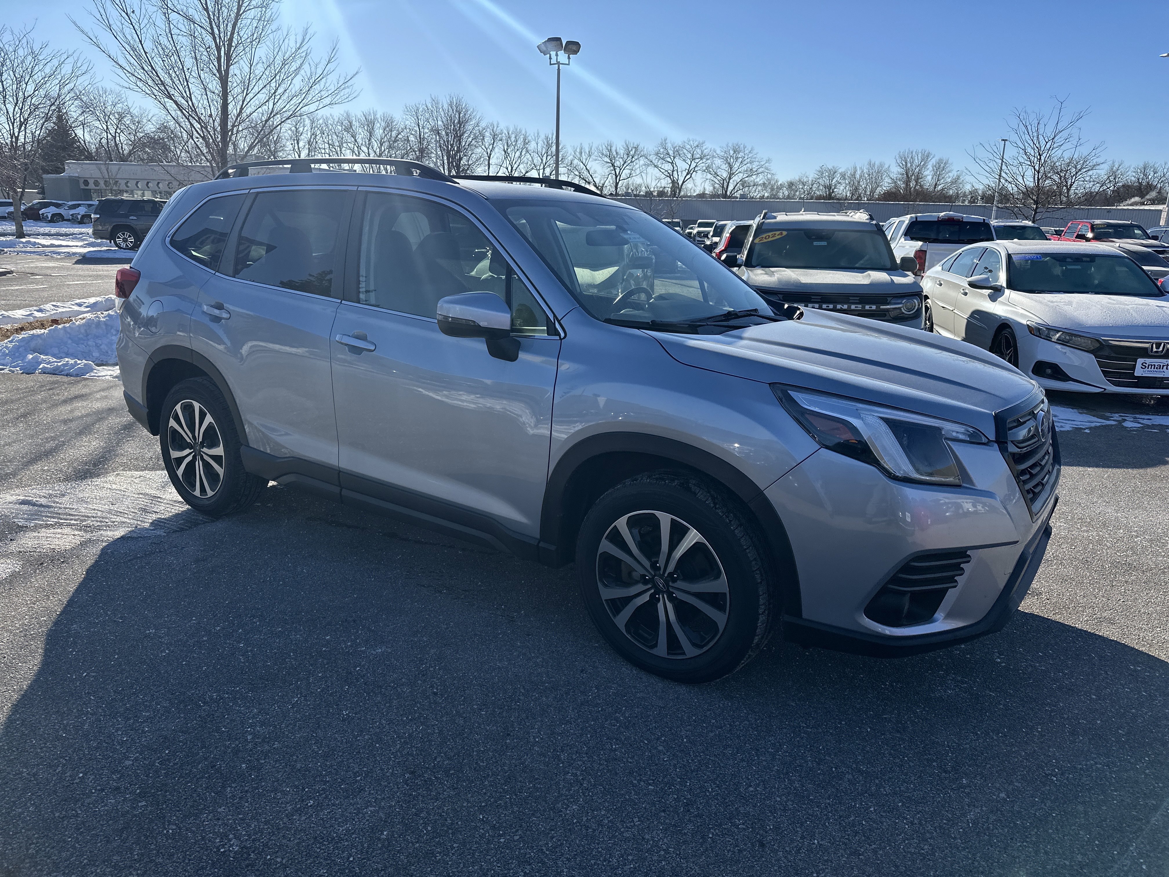 Used 2022 Subaru Forester Limited image 3