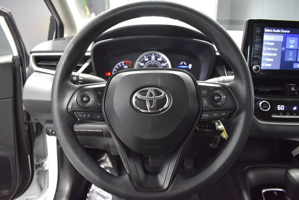 Used 2022 Toyota Corolla LE FWD image 23