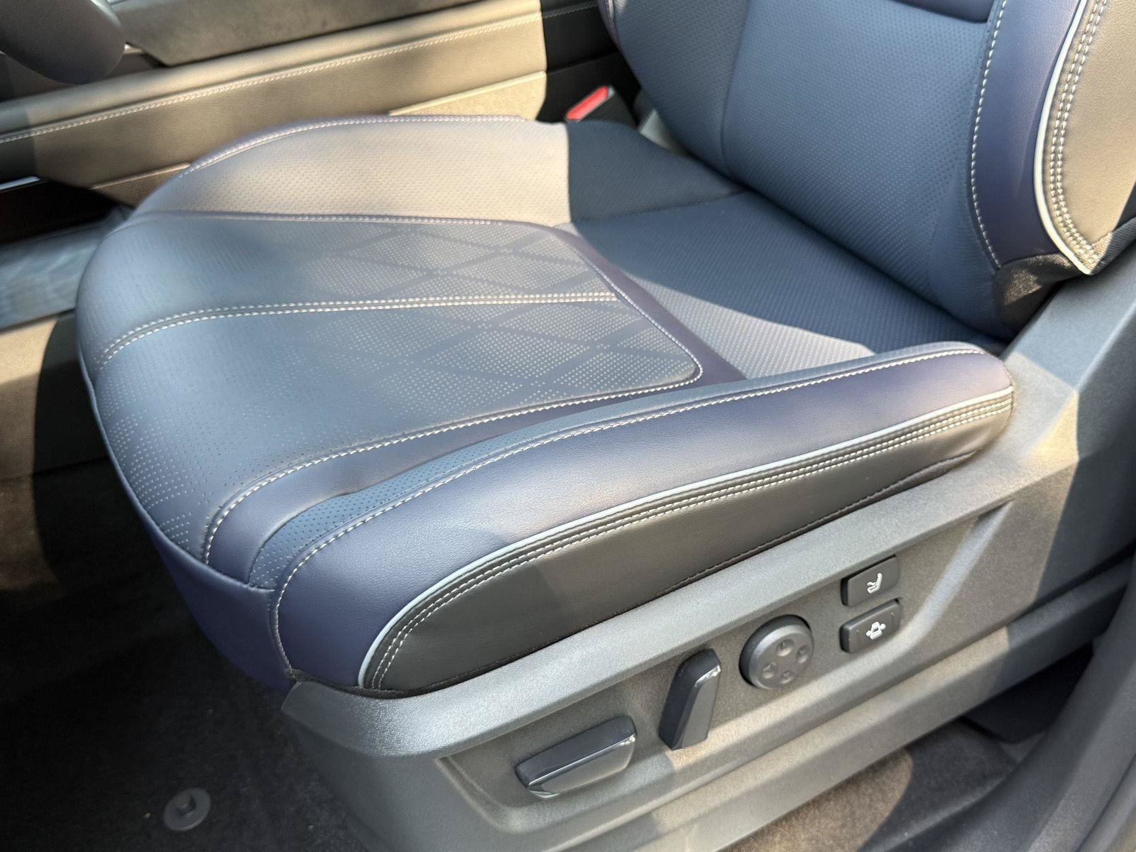 New 2027 INFINITI QX80 Sensory AWD/4WD image 23