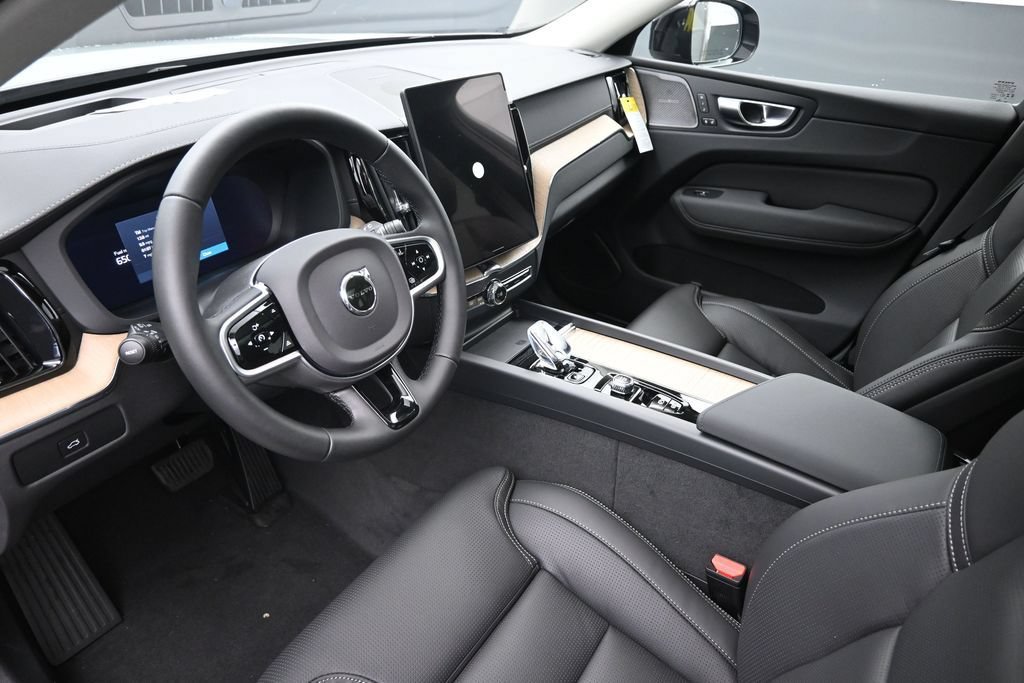 New 2026 Volvo XC60 B5 Ultra w/ Climate Package AWD/4WD image 16
