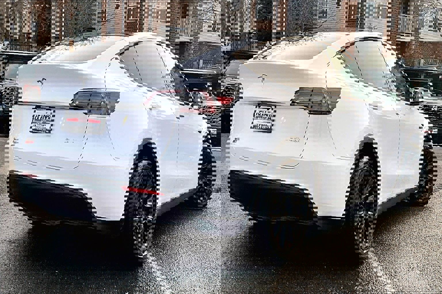 Used 2023 Tesla Model Y Long Range image 12