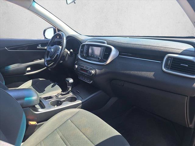 Used 2020 Kia Sorento S FWD image 19
