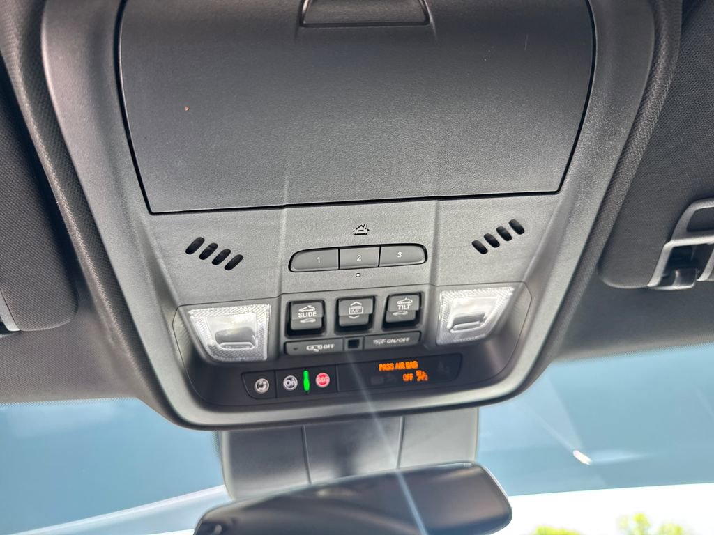 Used 2025 Cadillac XT4 Sport w/ Cold Weather Package FWD image 38