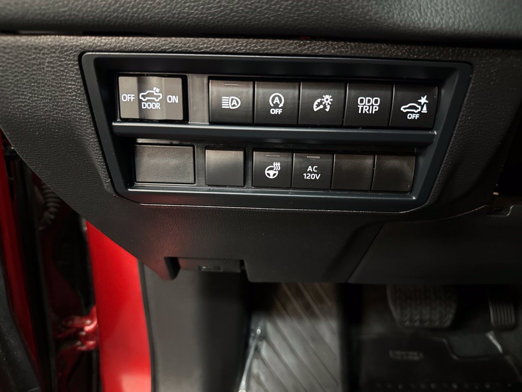 Used 2026 Toyota Tundra Limited AWD/4WD image 33