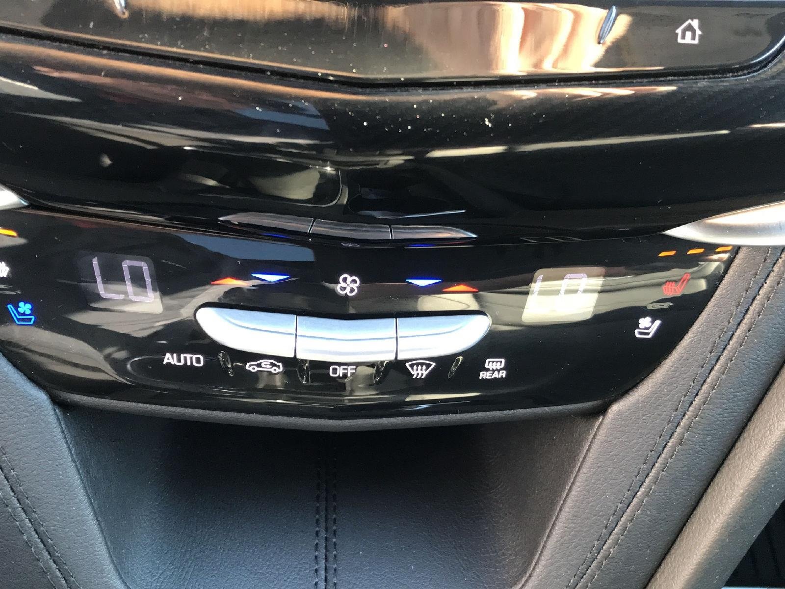 Certified 2025 Cadillac XT6 Premium Luxury w/ Platinum Package AWD/4WD image 40