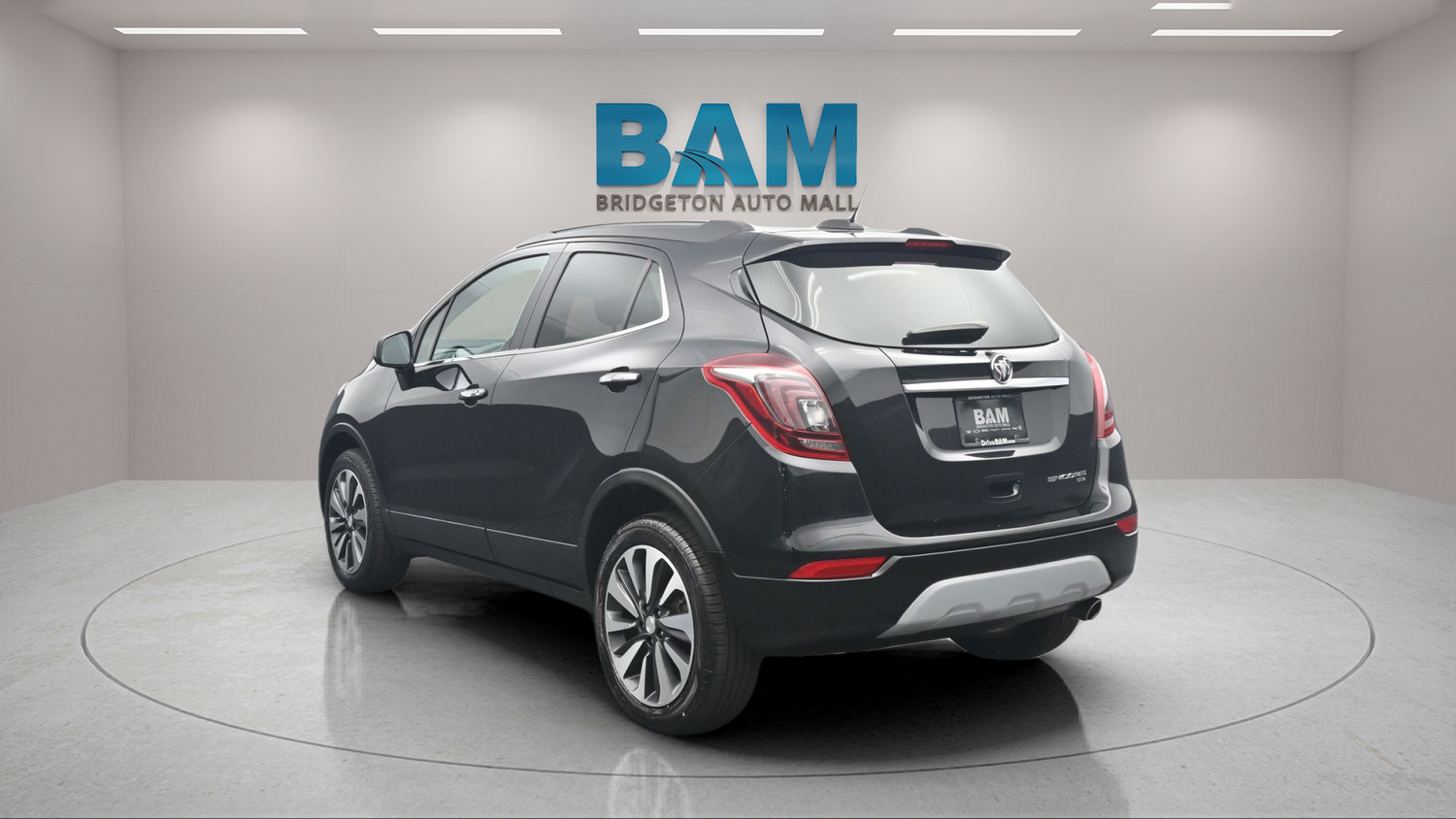 Used 2022 Buick Encore Preferred w/ Safety Package AWD/4WD image 5