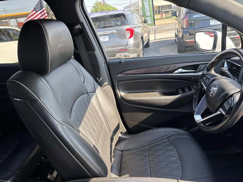 Used 2023 Buick Enclave Avenir w/ Avenir Technology Package image 11