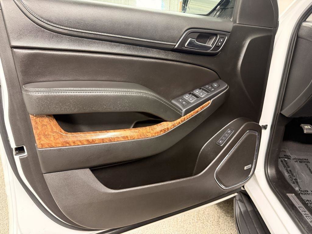 Used 2019 Chevrolet Suburban Premier AWD/4WD image 26