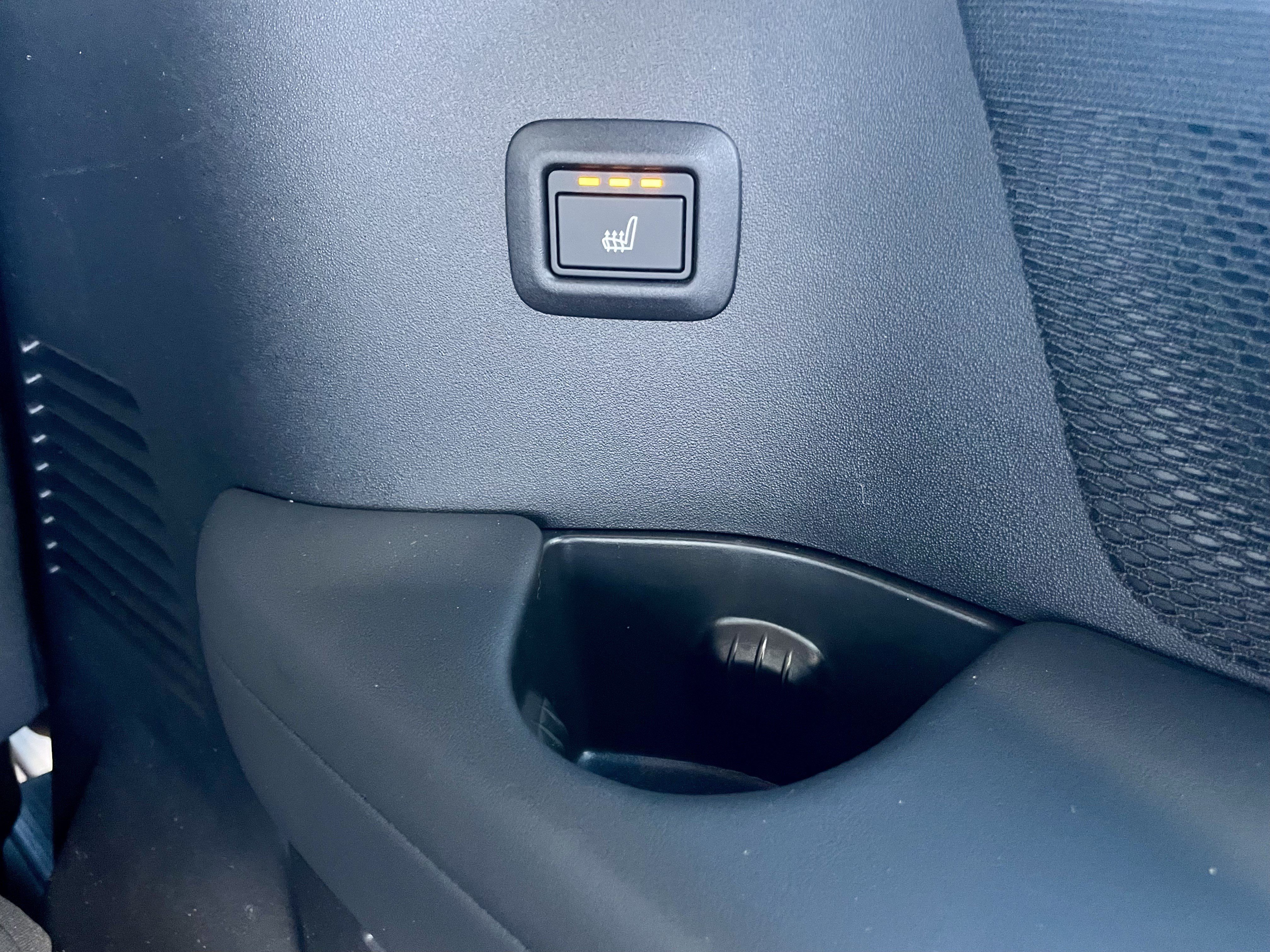 New 2026 Land Rover Defender 130 X-Dynamic SE AWD/4WD image 41