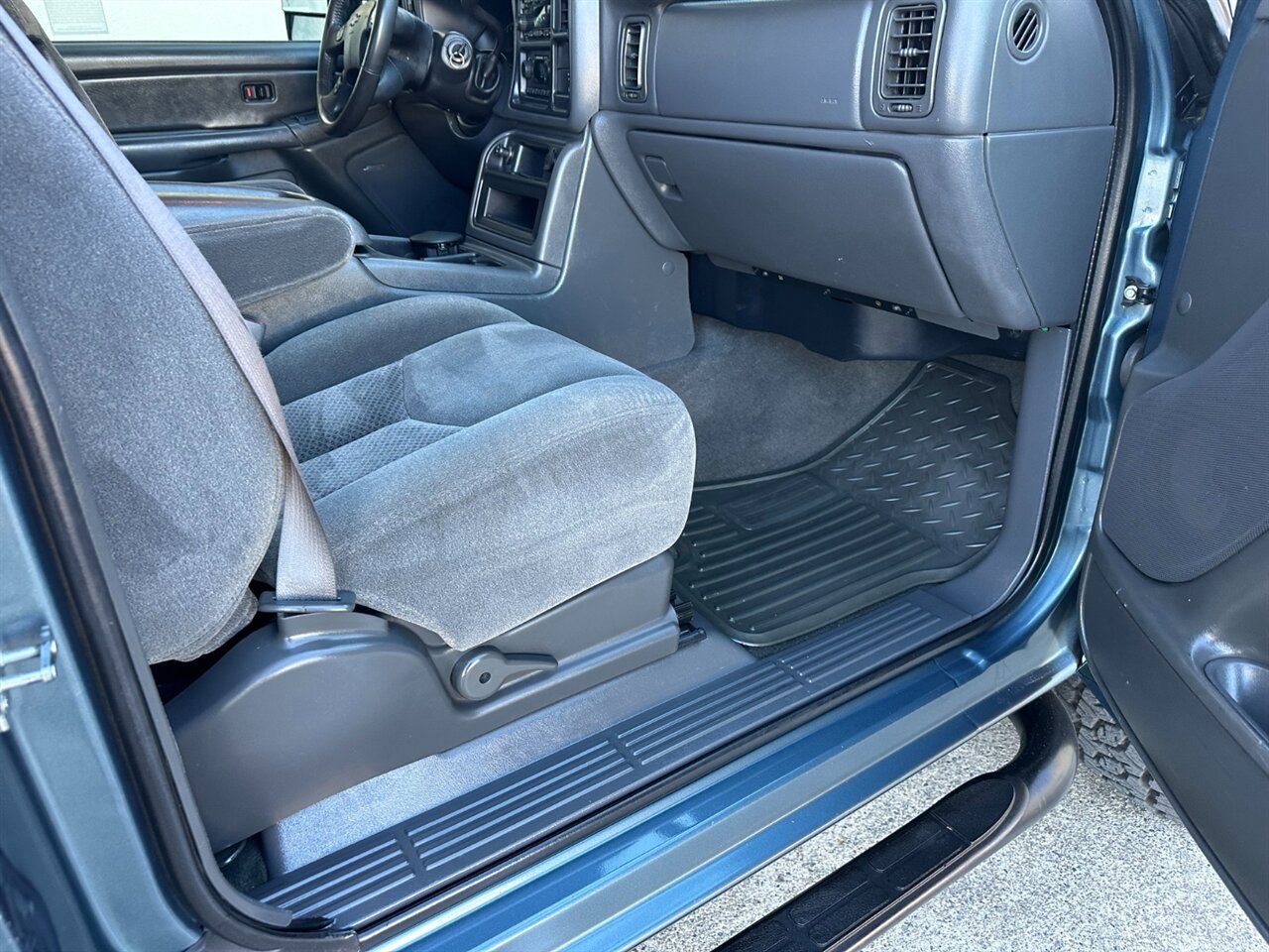 Used 2006 Chevrolet Silverado 3500 LT w/ Skid Plate Package AWD/4WD image 98