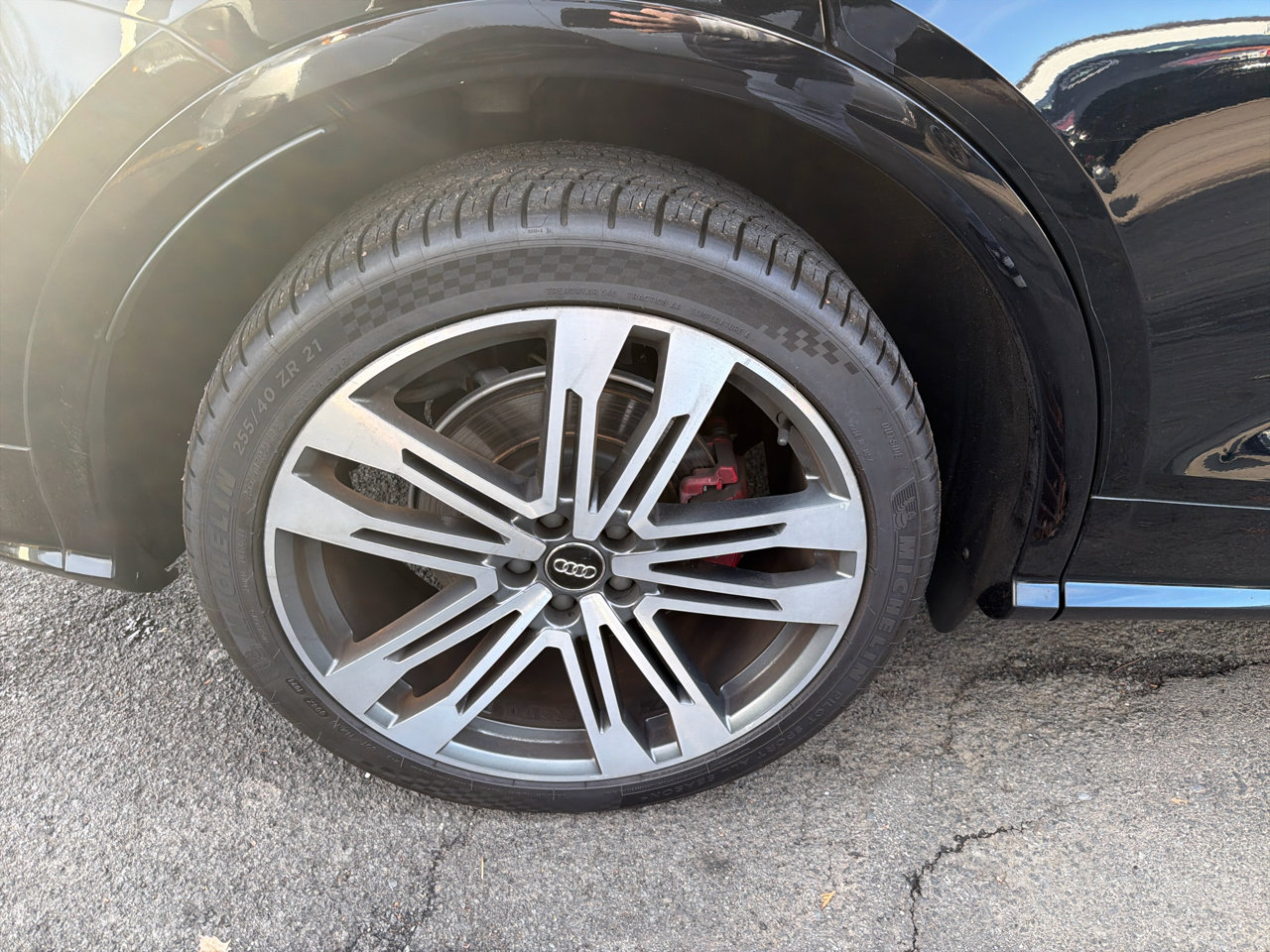 Used 2018 Audi SQ5 Premium Plus w/ S Sport Package image 5