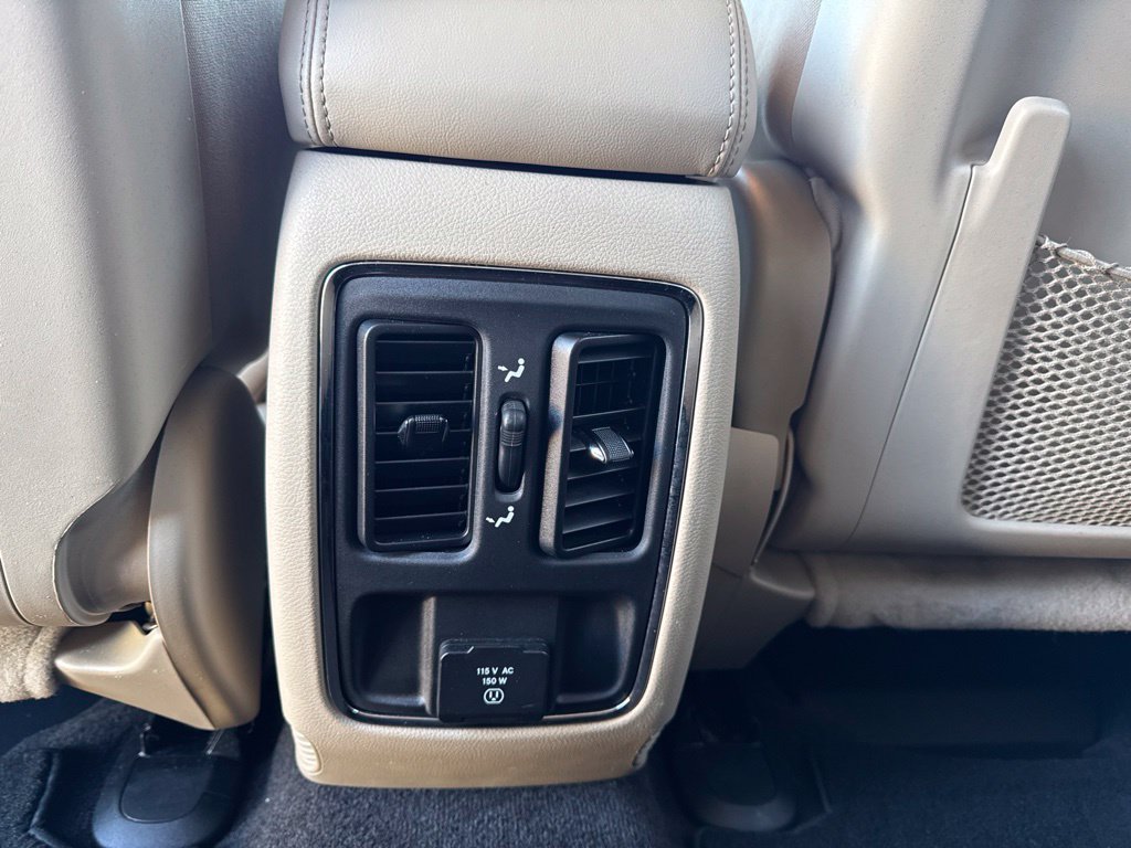 Used 2019 Jeep Grand Cherokee Laredo w/ Security & Convenience Group RWD image 27