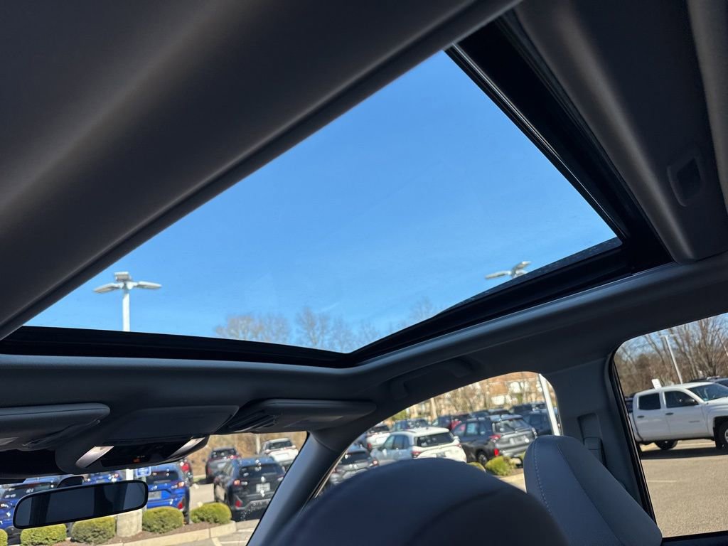 Used 2024 Subaru Forester Premium image 9