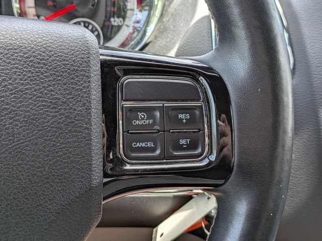 Used 2016 Dodge Grand Caravan SXT FWD image 31