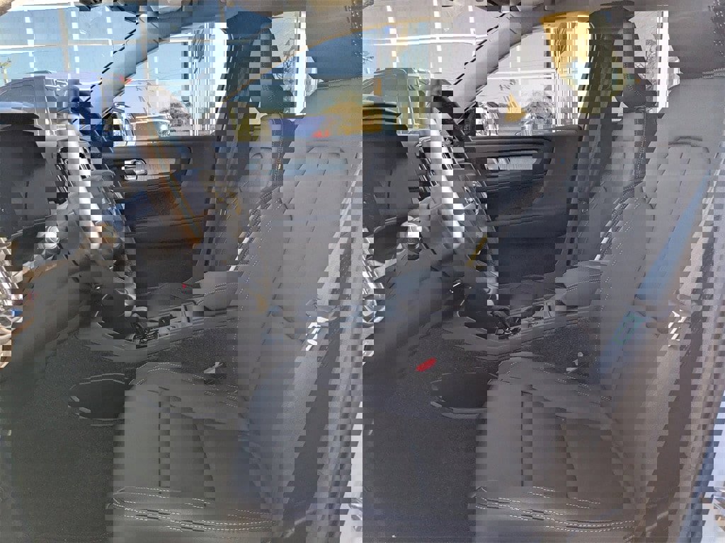 New 2026 Volvo XC40 B4 Core image 3