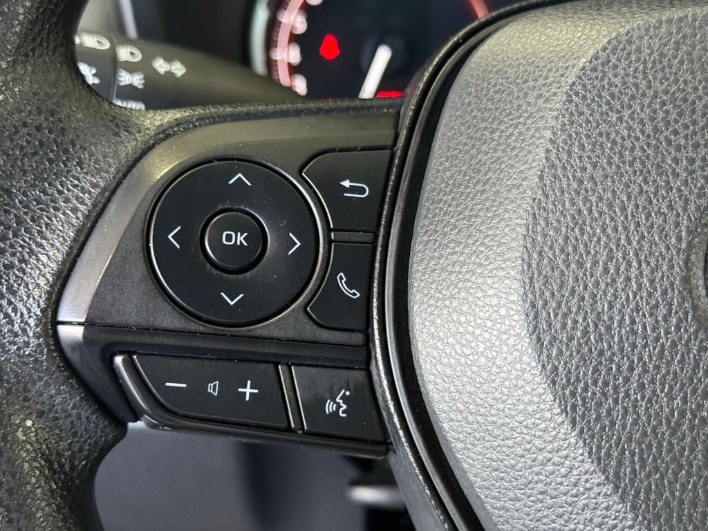 Certified 2025 Toyota RAV4 XLE FWD image 25