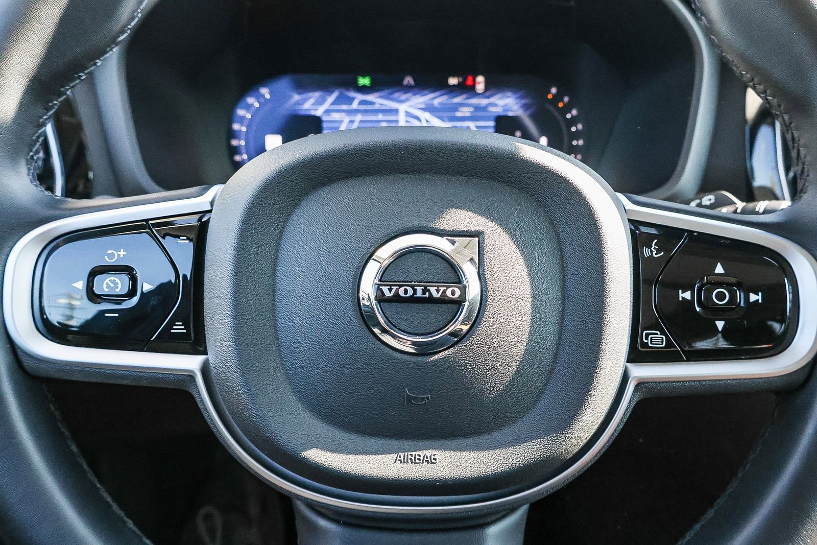 Used 2025 Volvo V60 B5 Cross Country Plus image 33