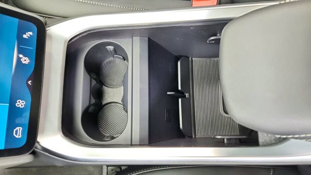 Used 2024 Lucid Air Pure RWD image 50