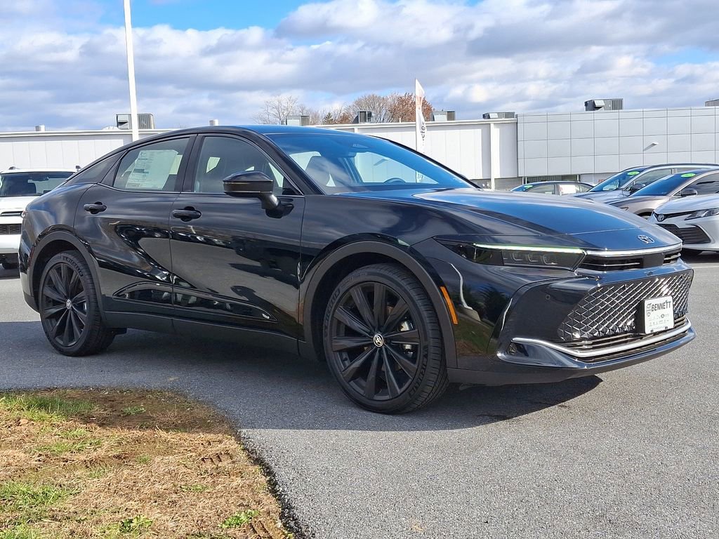 New 2025 Toyota Crown Nightshade image 3