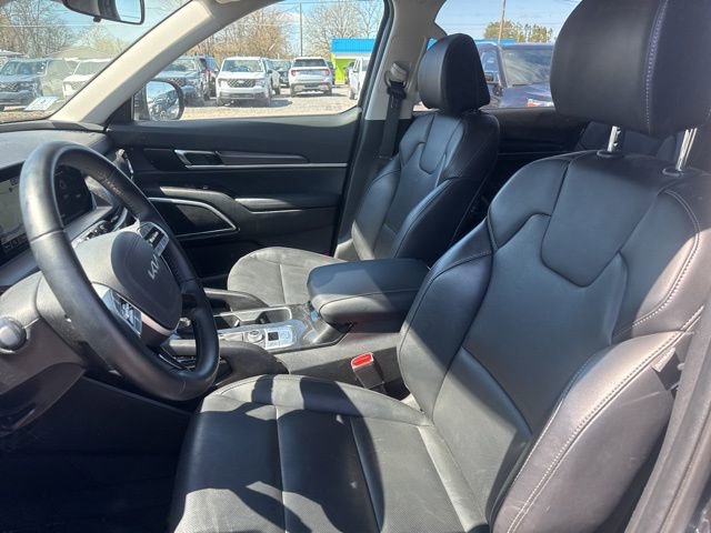 Used 2025 Kia Telluride S image 12