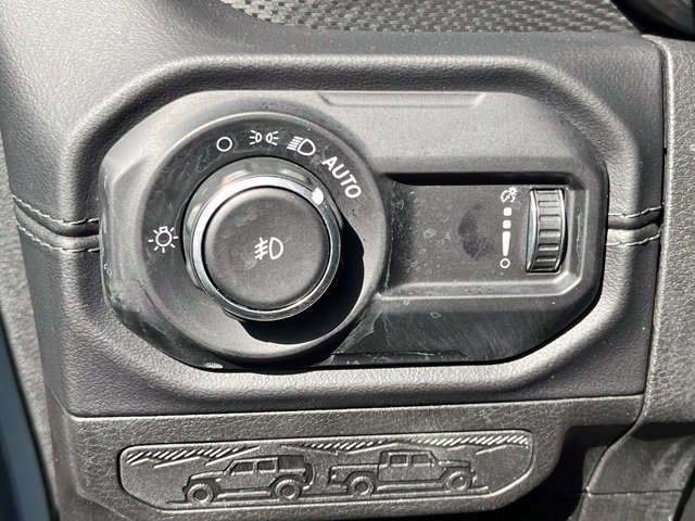 Used 2024 Jeep Wrangler Unlimited Rubicon w/ Convenience Group AWD/4WD image 19
