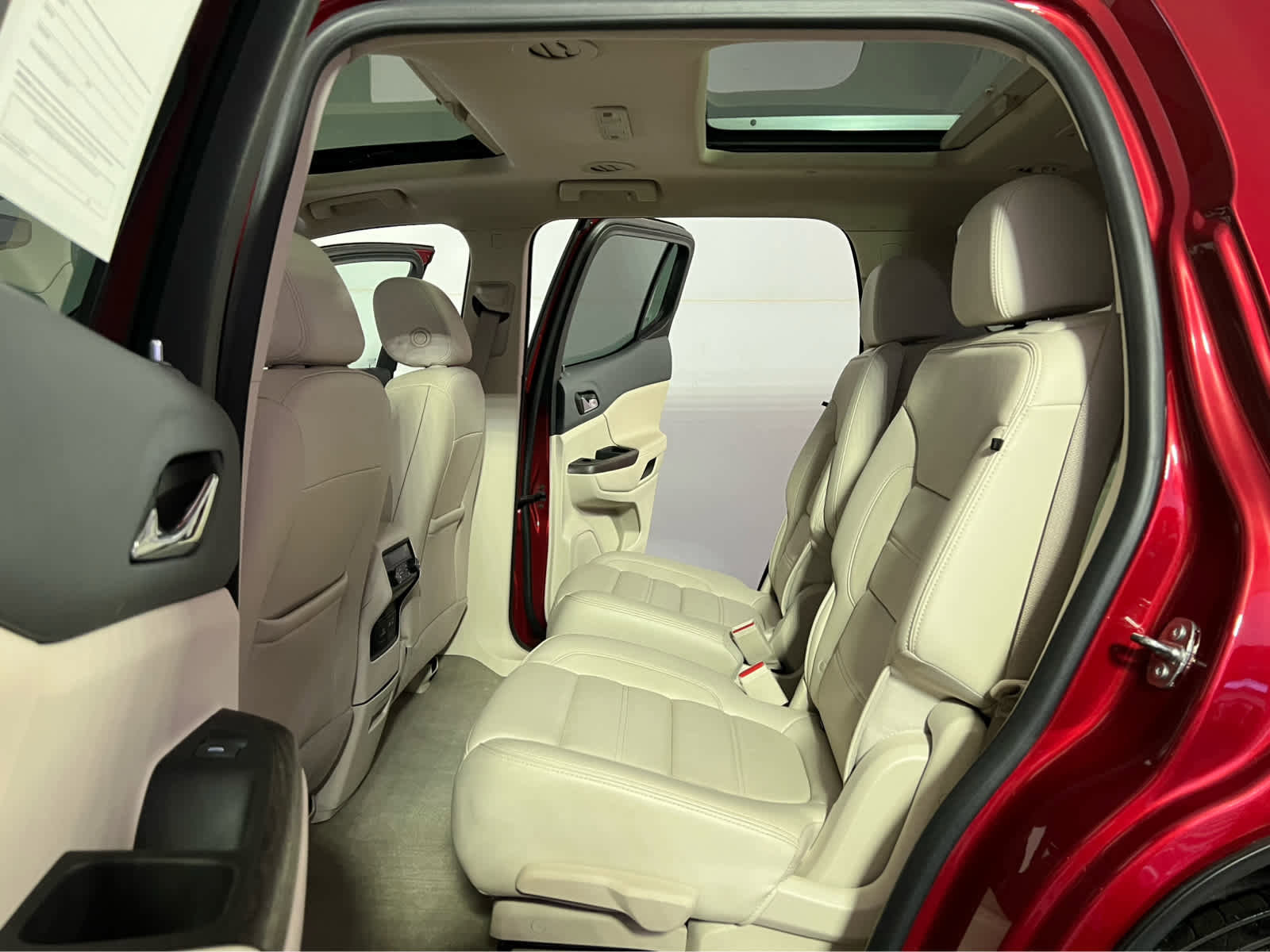 Used 2023 GMC Acadia Denali w/ Denali Ultimate Package image 24