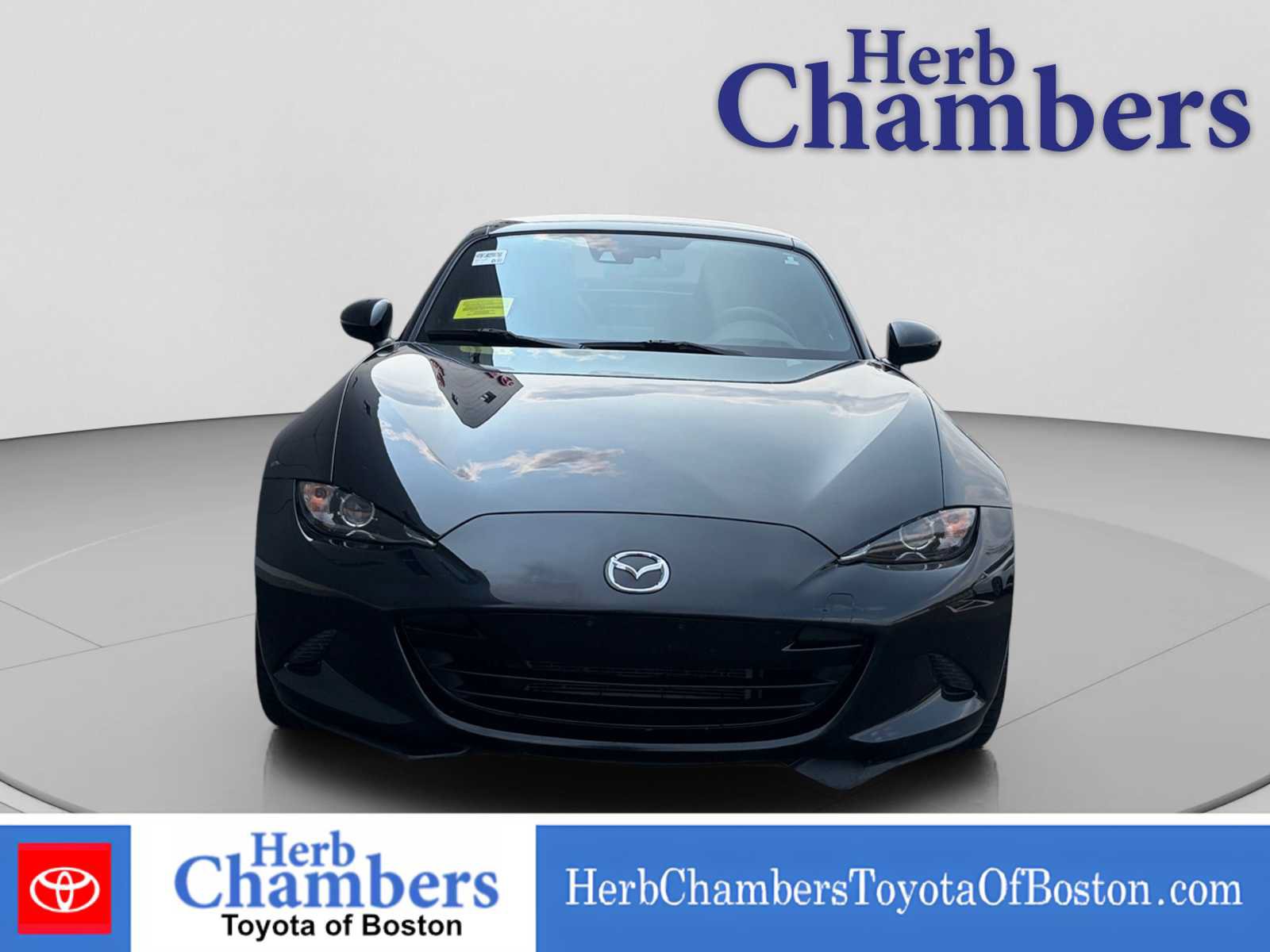 Used 2018 MAZDA MX-5 Miata RF Grand Touring RWD image 2