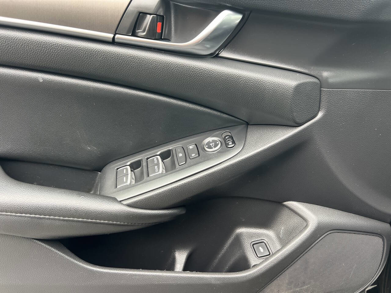 Used 2021 Honda Accord LX image 10