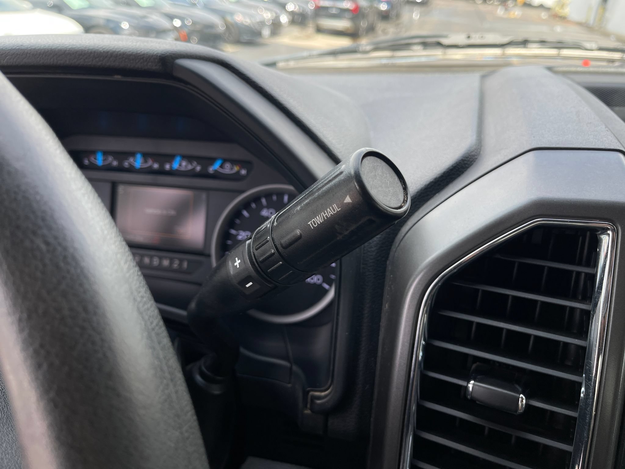 Used 2017 Ford F250 XLT AWD/4WD image 23