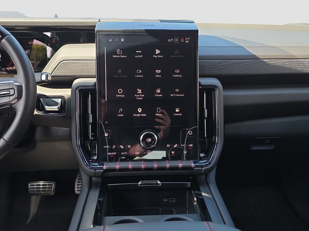 Used 2025 GMC Yukon AT4 Ultimate w/ LPO, Floor Liner Package AWD/4WD image 14