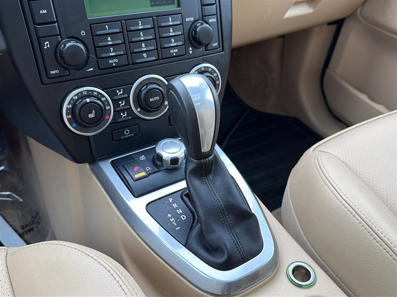 Used 2008 Land Rover LR2 SE image 21