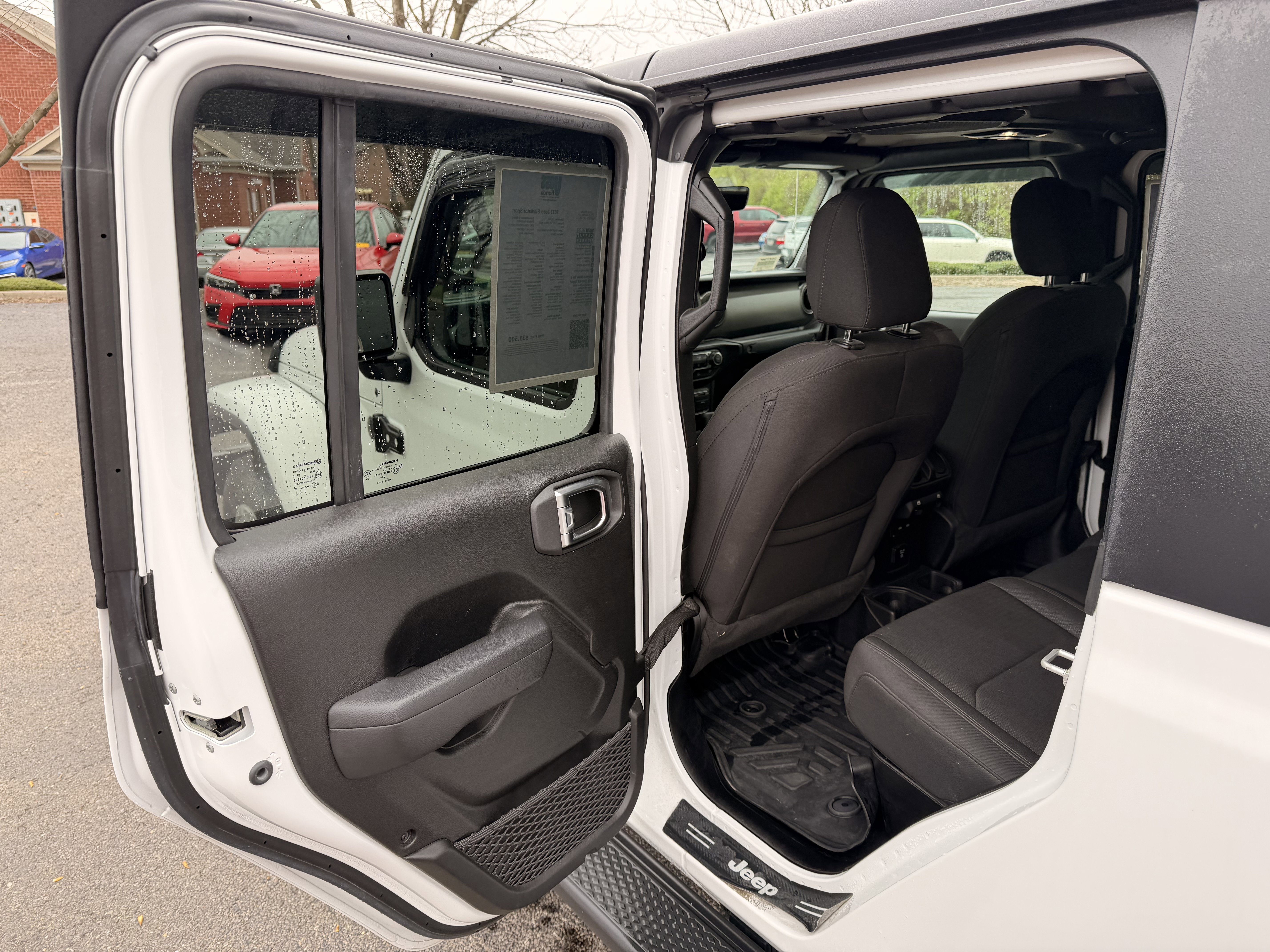 Used 2023 Jeep Gladiator Sport image 11