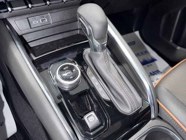 Used 2025 GMC Canyon AT4 w/ Technology Plus Package image 22