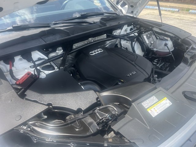 Used 2020 Audi Q5 2.0T Premium w/ Convenience Package image 9