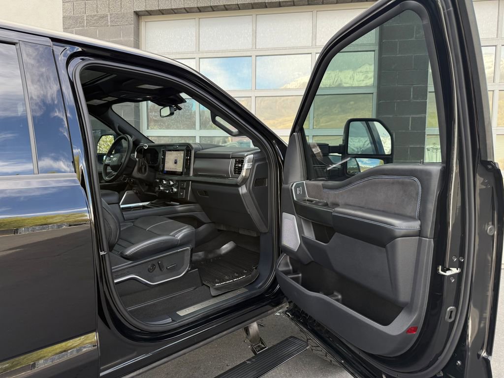Used 2025 Ford F350 Platinum AWD/4WD image 21