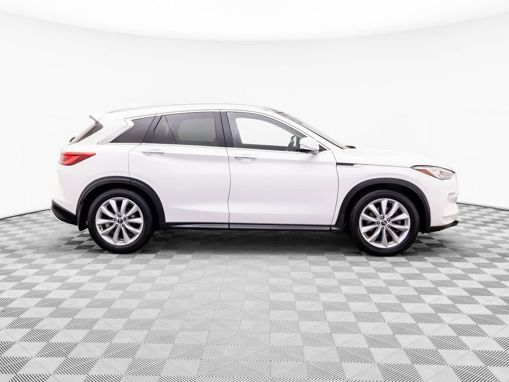 Used 2019 INFINITI QX50 Essential w/ Premium Heat Package AWD/4WD image 7