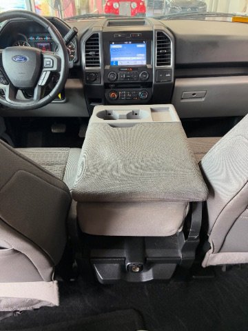 Used 2017 Ford F150 XLT w/ Equipment Group 302A Luxury AWD/4WD image 23