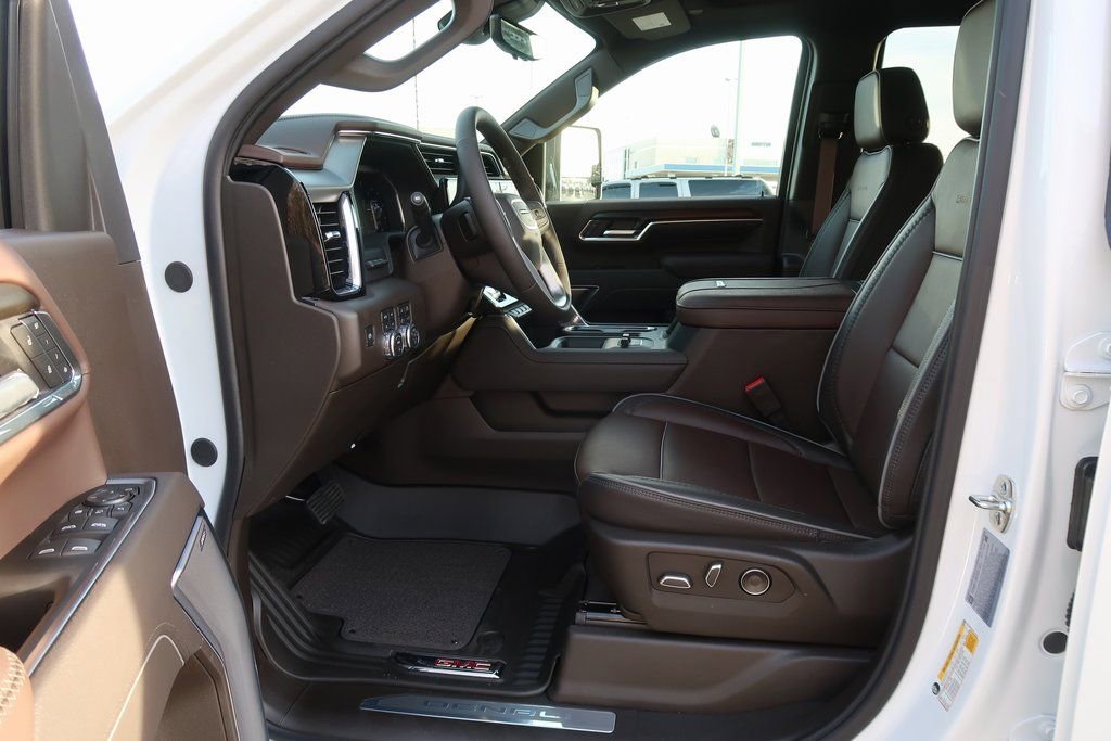 New 2026 GMC Sierra 2500 Denali w/ Denali Reserve Package image 9