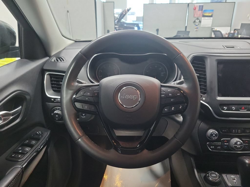 Certified 2023 Jeep Cherokee Altitude Lux AWD/4WD image 29