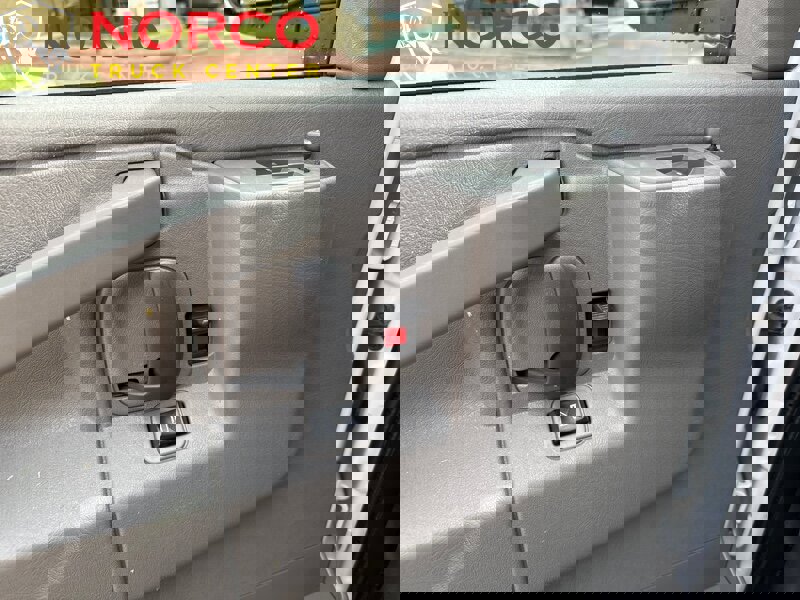 Used 2021 Chevrolet Express 2500 w/ Driver Convenience Package image 16