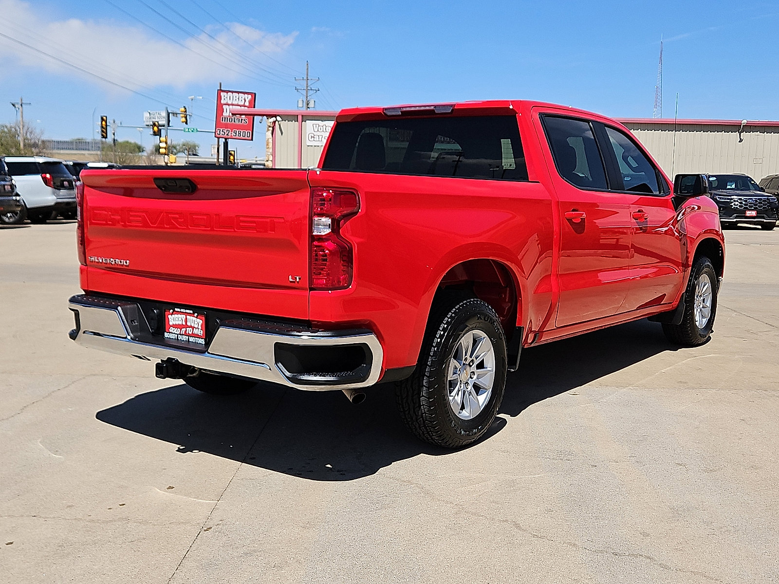 Used 2025 Chevrolet Silverado 1500 LT RWD image 3