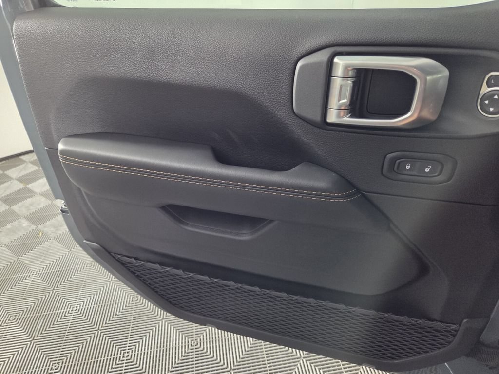 New 2026 Jeep Gladiator Sport AWD/4WD image 17